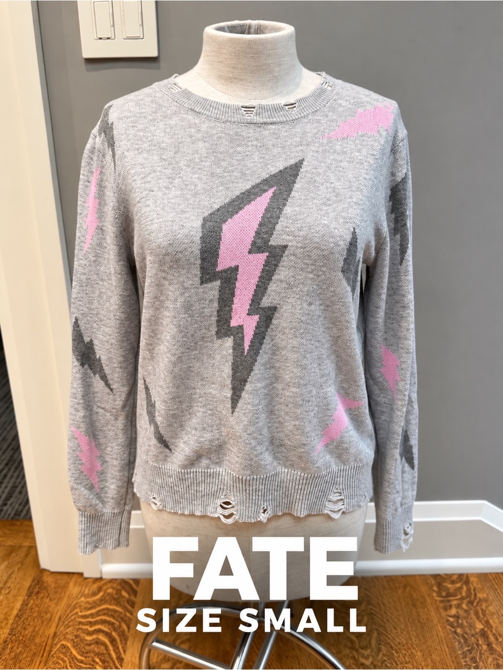 FATE Gray Pink Lightning Bolt Distressed Cotton Sweater Size Small